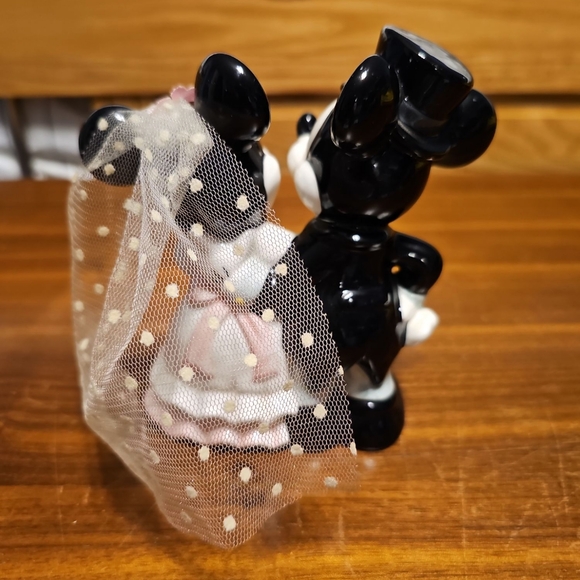 Mickey and Minnie Wedding Cake Topper, Ceramic - Picture 2 of 6